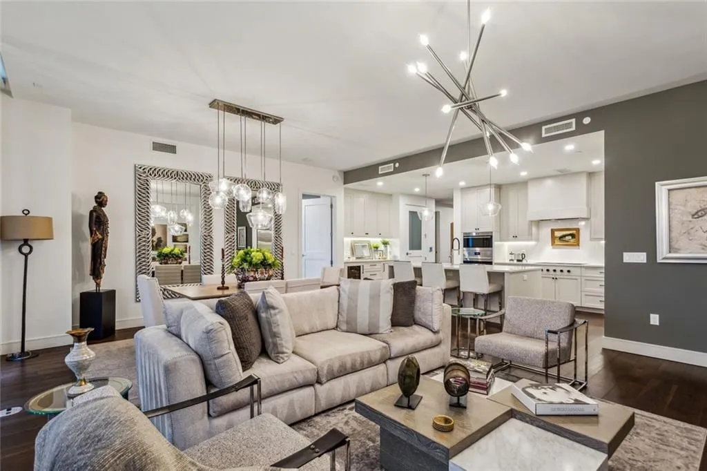 2520 Peachtree St Unit 602_036