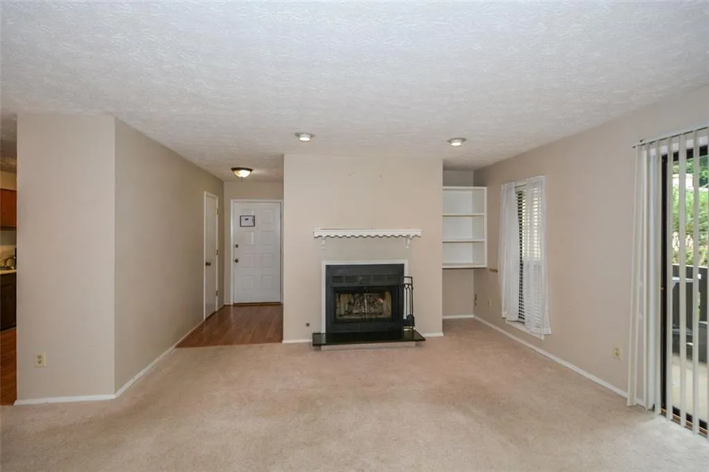 1607 Woodcliff Drive, Sandy Springs, Georgia 30350, 2 Bedrooms Bedrooms, ,2 BathroomsBathrooms,Residential,Sold,1607 Woodcliff Drive,6952680