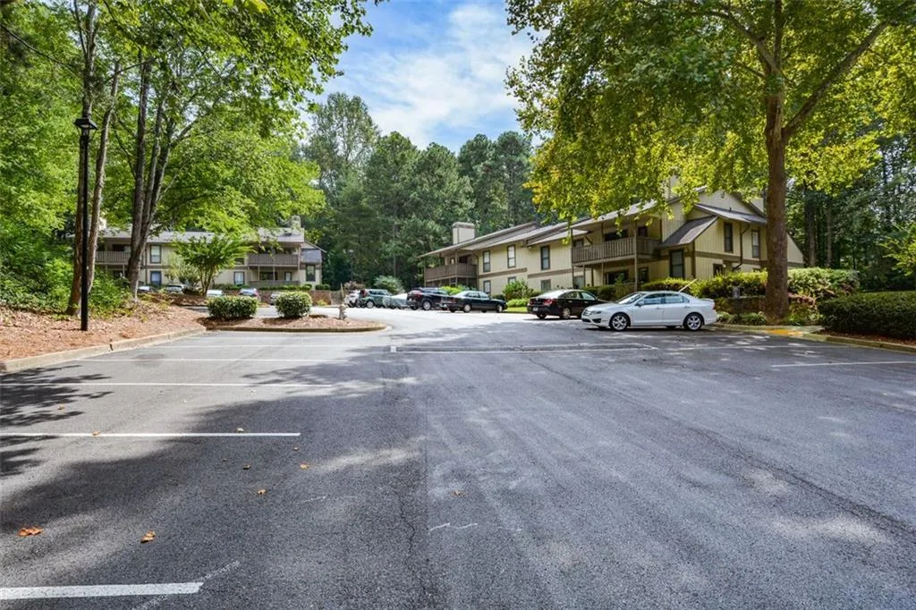 1607 Woodcliff Drive, Sandy Springs, Georgia 30350, 2 Bedrooms Bedrooms, ,2 BathroomsBathrooms,Residential,Sold,1607 Woodcliff Drive,6952680