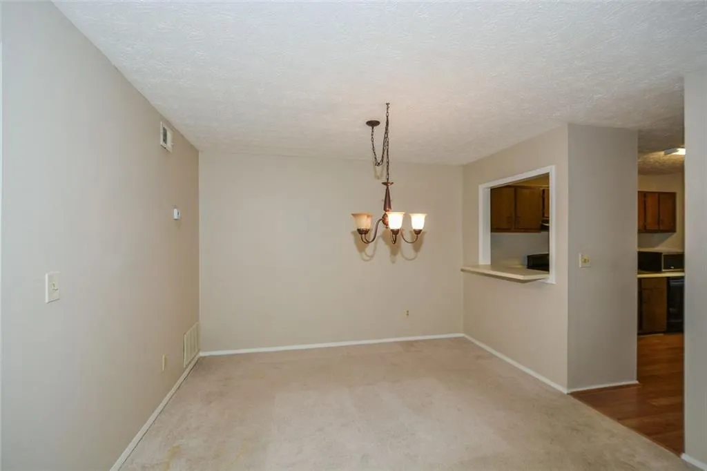 1607 Woodcliff Drive, Sandy Springs, Georgia 30350, 2 Bedrooms Bedrooms, ,2 BathroomsBathrooms,Residential,Sold,1607 Woodcliff Drive,6952680