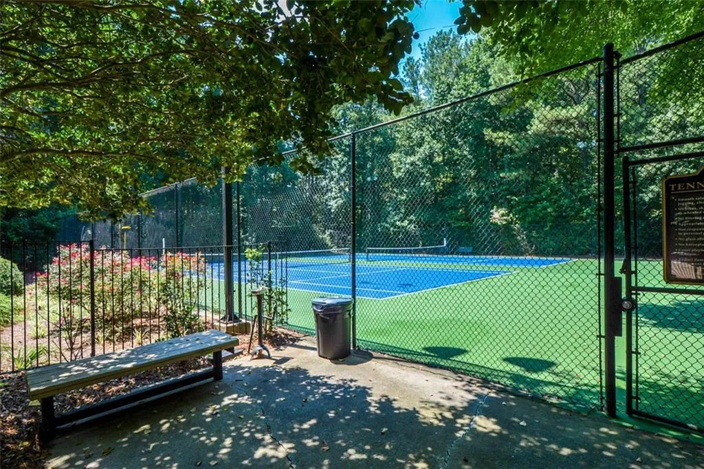 1607 Woodcliff Drive, Sandy Springs, Georgia 30350, 2 Bedrooms Bedrooms, ,2 BathroomsBathrooms,Residential,Sold,1607 Woodcliff Drive,6952680