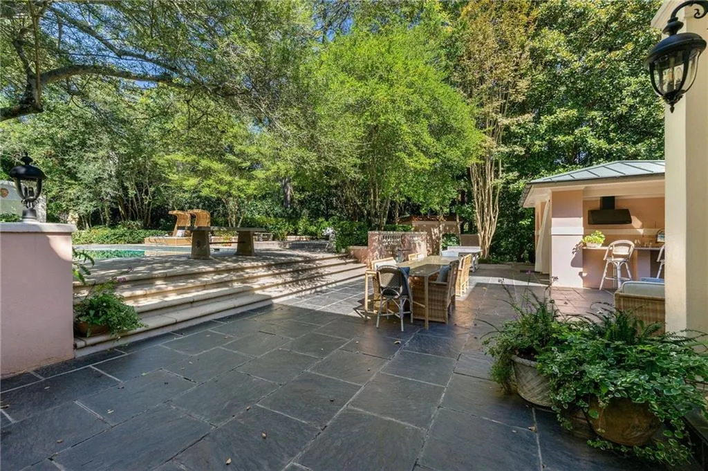 8 W Andrews Drive Nw, Atlanta, Georgia 30305, 5 Bedrooms Bedrooms, ,6 BathroomsBathrooms,Residential,For Sale,8 W Andrews Drive Nw,7553262