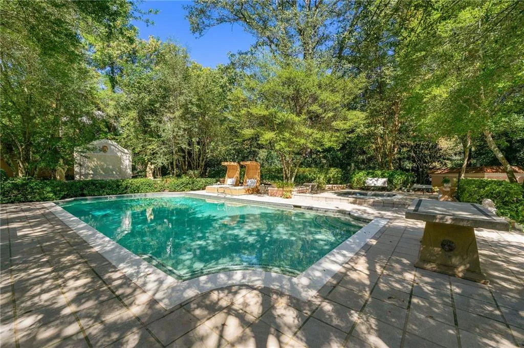8 W Andrews Drive Nw, Atlanta, Georgia 30305, 5 Bedrooms Bedrooms, ,6 BathroomsBathrooms,Residential,For Sale,8 W Andrews Drive Nw,7553262