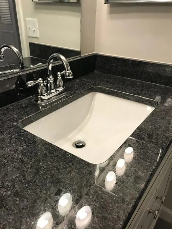 6851 Roswell Road Unit I10, Atlanta, Georgia 30328, 3 Bedrooms Bedrooms, ,2 BathroomsBathrooms,Residential,Sold,6851 Roswell Road Unit I10,6085749