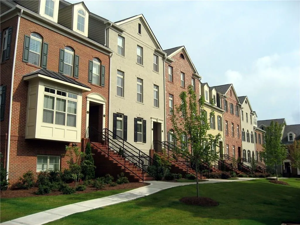 305 Le Gran Bend, Sandy Springs, Georgia 30328, 3 Bedrooms Bedrooms, ,2 BathroomsBathrooms,Residential,Sold,305 Le Gran Bend,5813084