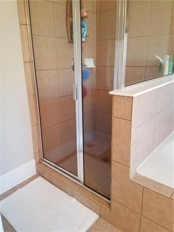 305 Le Gran Bend, Sandy Springs, Georgia 30328, 3 Bedrooms Bedrooms, ,2 BathroomsBathrooms,Residential,Sold,305 Le Gran Bend,5813084