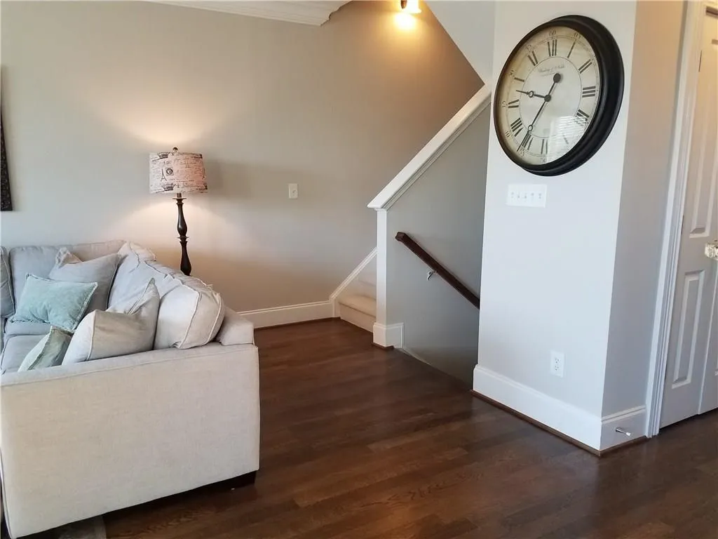 305 Le Gran Bend, Sandy Springs, Georgia 30328, 3 Bedrooms Bedrooms, ,2 BathroomsBathrooms,Residential,Sold,305 Le Gran Bend,5813084