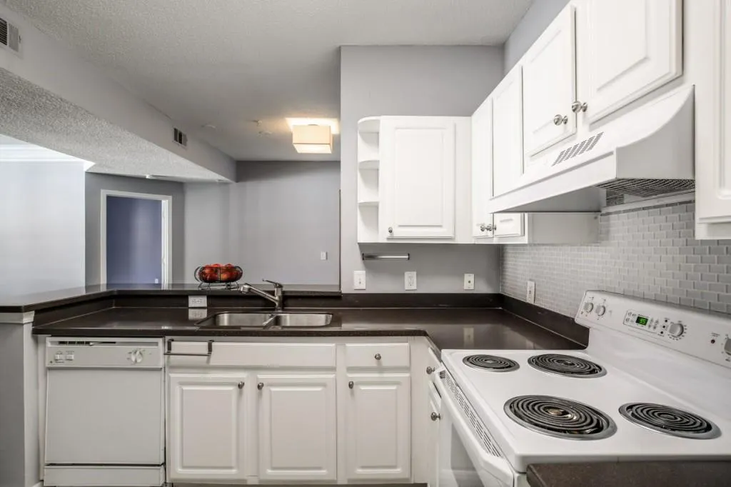 955 Juniper Street Ne Unit 3330, Atlanta, Georgia 30309, 2 Bedrooms Bedrooms, ,2 BathroomsBathrooms,Residential,Sold,955 Juniper Street Ne Unit 3330,5999354