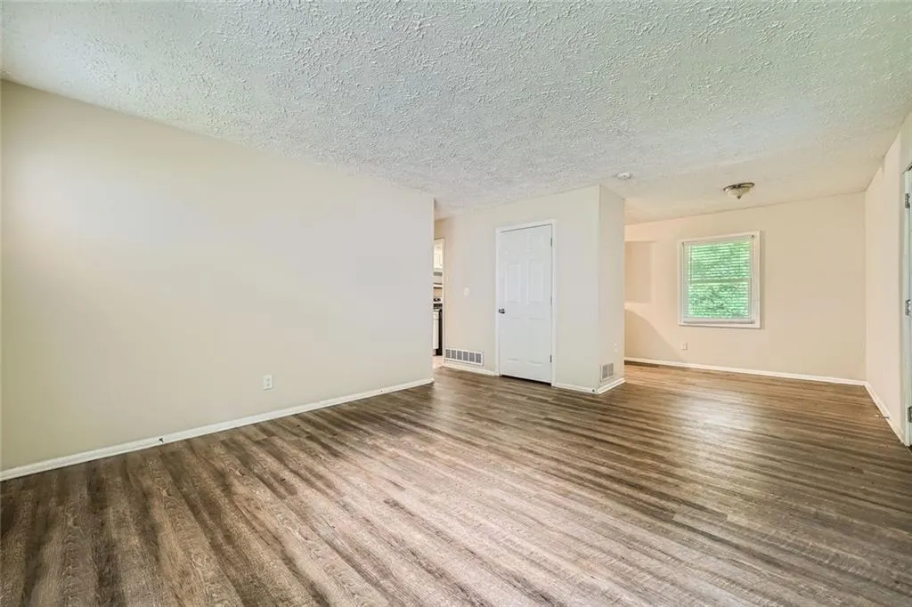 700 Symphony Lane Nw, Atlanta, Georgia 30318, 3 Bedrooms Bedrooms, ,1 BathroomBathrooms,Residential,For Sale,700 Symphony Lane Nw,7455129