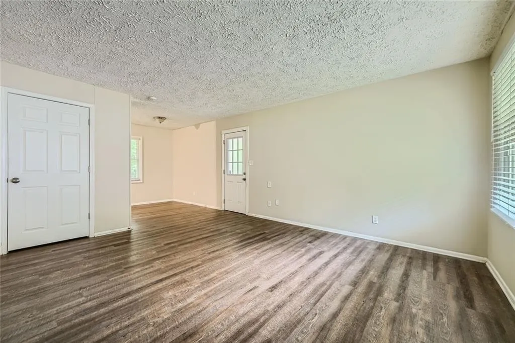 700 Symphony Lane Nw, Atlanta, Georgia 30318, 3 Bedrooms Bedrooms, ,1 BathroomBathrooms,Residential,For Sale,700 Symphony Lane Nw,7455129