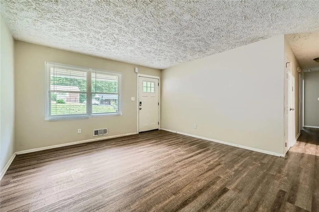 700 Symphony Lane Nw, Atlanta, Georgia 30318, 3 Bedrooms Bedrooms, ,1 BathroomBathrooms,Residential,For Sale,700 Symphony Lane Nw,7455129