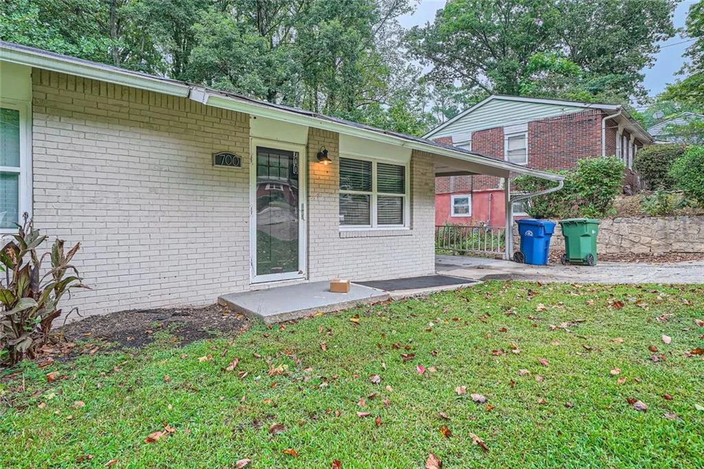 700 Symphony Lane Nw, Atlanta, Georgia 30318, 3 Bedrooms Bedrooms, ,1 BathroomBathrooms,Residential,For Sale,700 Symphony Lane Nw,7455129