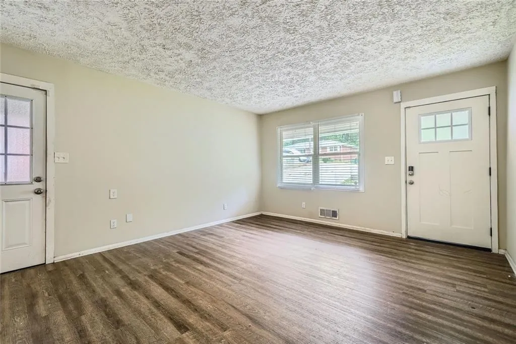 700 Symphony Lane Nw, Atlanta, Georgia 30318, 3 Bedrooms Bedrooms, ,1 BathroomBathrooms,Residential,For Sale,700 Symphony Lane Nw,7455129