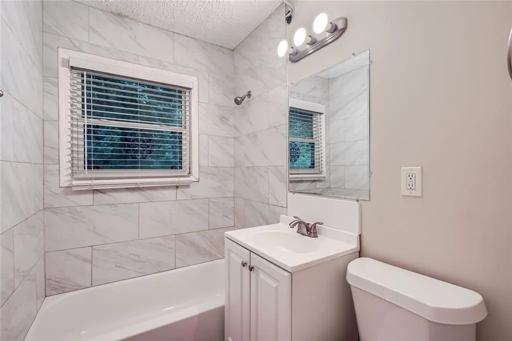 700 Symphony Lane Nw, Atlanta, Georgia 30318, 3 Bedrooms Bedrooms, ,1 BathroomBathrooms,Residential,For Sale,700 Symphony Lane Nw,7455129