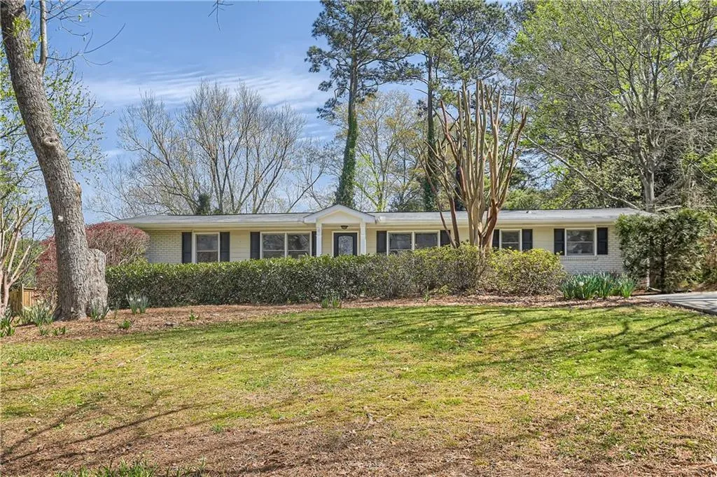6425 N Hampton Drive, Sandy Springs, Georgia 30328, 4 Bedrooms Bedrooms, ,2 BathroomsBathrooms,Residential,Sold,6425 N Hampton Drive,7216649