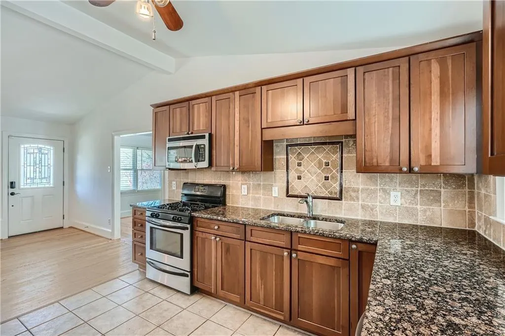 6425 N Hampton Drive, Sandy Springs, Georgia 30328, 4 Bedrooms Bedrooms, ,2 BathroomsBathrooms,Residential,Sold,6425 N Hampton Drive,7216649