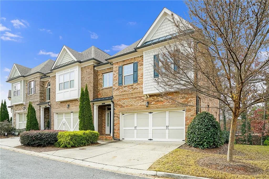 7700 Glisten Avenue, Atlanta, Georgia 30328, 4 Bedrooms Bedrooms, ,3 BathroomsBathrooms,Residential,Sold,7700 Glisten Avenue,6124220