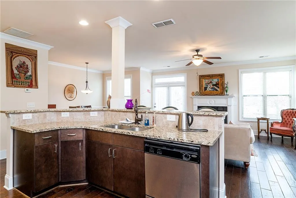 7700 Glisten Avenue, Atlanta, Georgia 30328, 4 Bedrooms Bedrooms, ,3 BathroomsBathrooms,Residential,Sold,7700 Glisten Avenue,6124220
