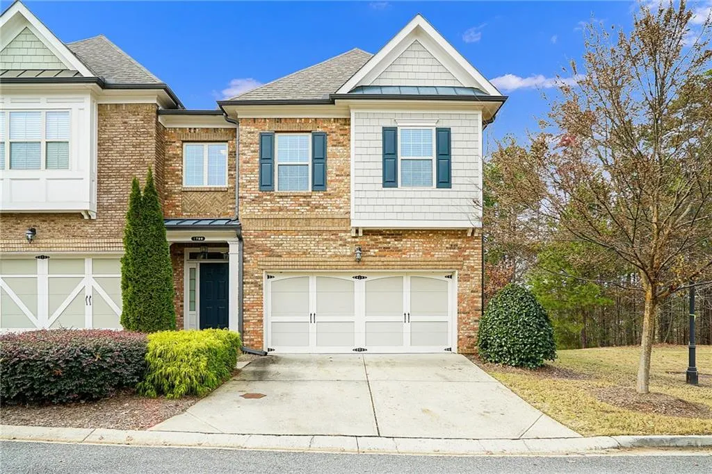7700 Glisten Avenue, Atlanta, Georgia 30328, 4 Bedrooms Bedrooms, ,3 BathroomsBathrooms,Residential,Sold,7700 Glisten Avenue,6124220