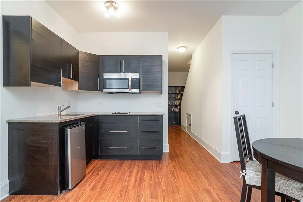 7700 Glisten Avenue, Atlanta, Georgia 30328, 4 Bedrooms Bedrooms, ,3 BathroomsBathrooms,Residential,Sold,7700 Glisten Avenue,6124220