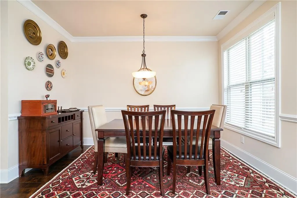 7700 Glisten Avenue, Atlanta, Georgia 30328, 4 Bedrooms Bedrooms, ,3 BathroomsBathrooms,Residential,Sold,7700 Glisten Avenue,6124220