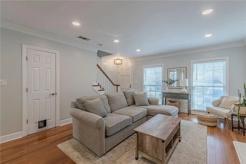 35 Mount Vernon Circle, Atlanta, Georgia 30338, 2 Bedrooms Bedrooms, ,2 BathroomsBathrooms,Residential,Sold,35 Mount Vernon Circle,7512568