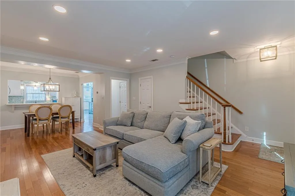 35 Mount Vernon Circle, Atlanta, Georgia 30338, 2 Bedrooms Bedrooms, ,2 BathroomsBathrooms,Residential,Sold,35 Mount Vernon Circle,7512568