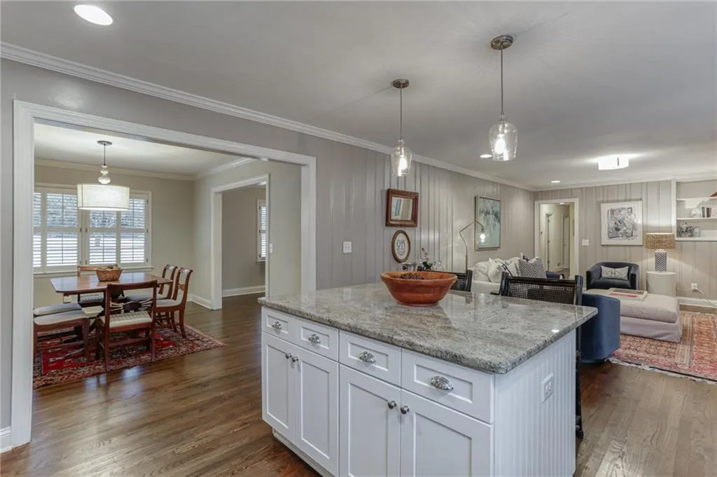 315 Montevallo Drive, Atlanta, Georgia 30342, 4 Bedrooms Bedrooms, ,3 BathroomsBathrooms,Residential,Sold,315 Montevallo Drive,6672824