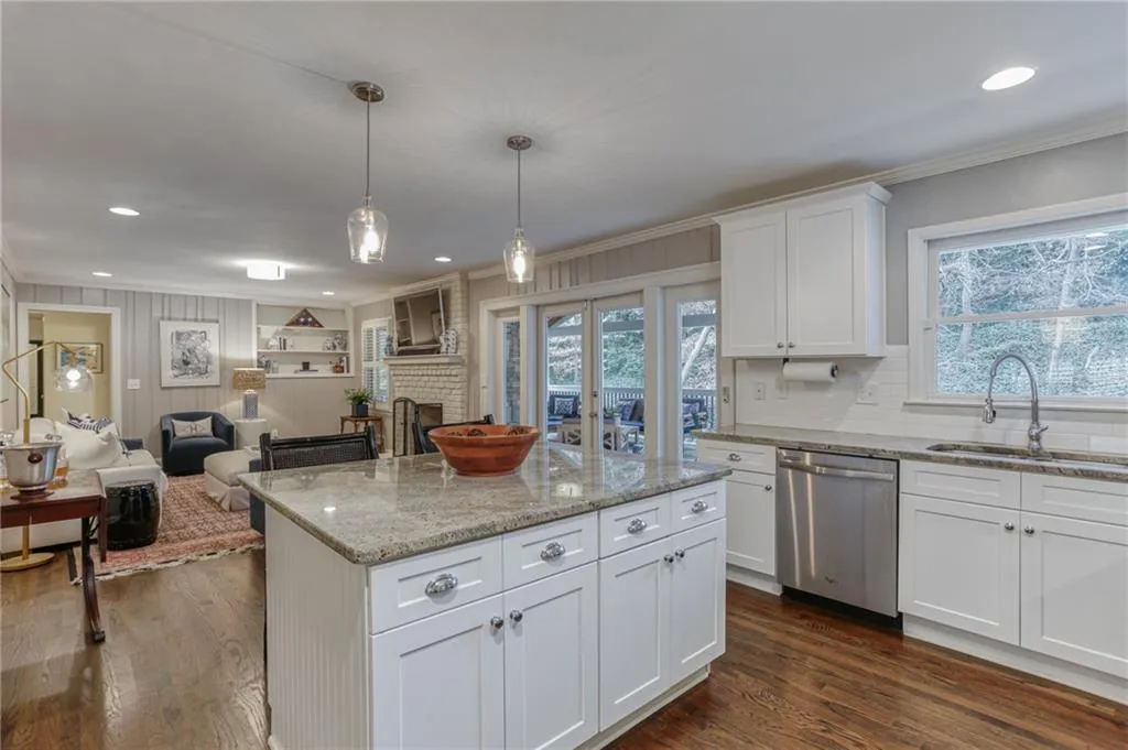 315 Montevallo Drive, Atlanta, Georgia 30342, 4 Bedrooms Bedrooms, ,3 BathroomsBathrooms,Residential,Sold,315 Montevallo Drive,6672824