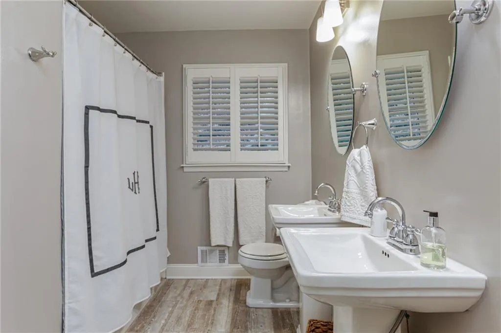 315 Montevallo Drive, Atlanta, Georgia 30342, 4 Bedrooms Bedrooms, ,3 BathroomsBathrooms,Residential,Sold,315 Montevallo Drive,6672824