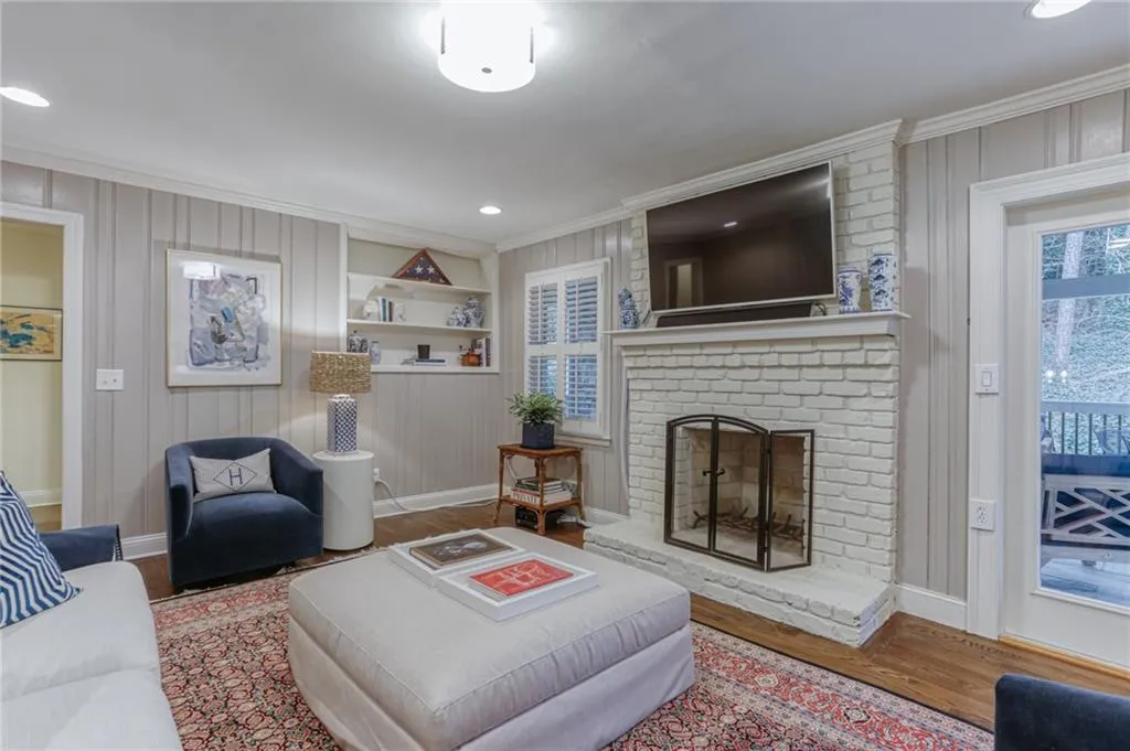 315 Montevallo Drive, Atlanta, Georgia 30342, 4 Bedrooms Bedrooms, ,3 BathroomsBathrooms,Residential,Sold,315 Montevallo Drive,6672824