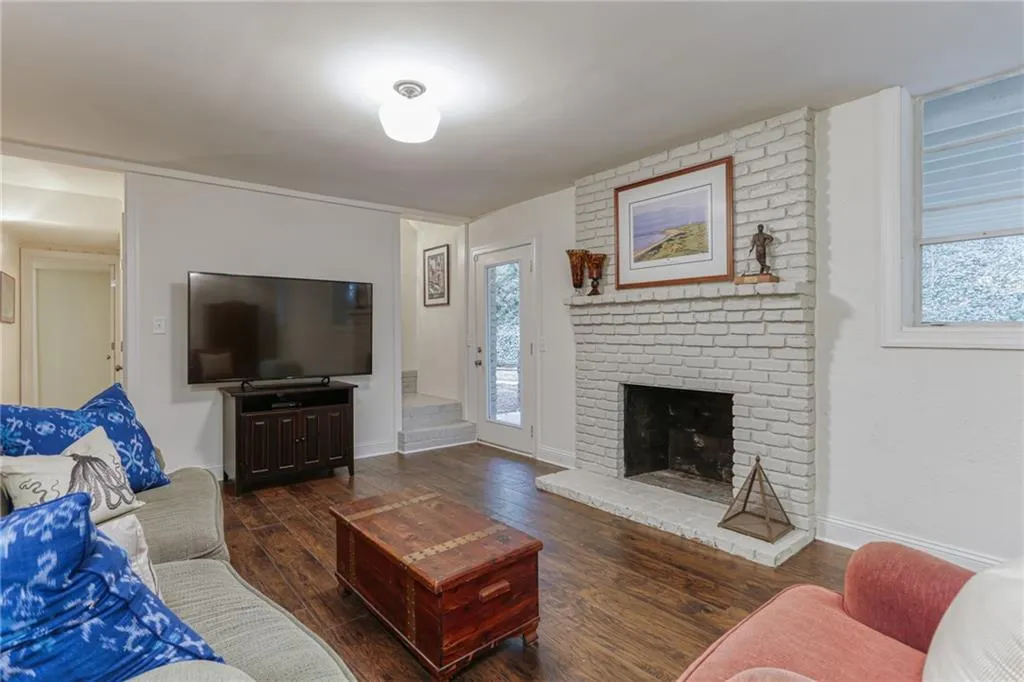 315 Montevallo Drive, Atlanta, Georgia 30342, 4 Bedrooms Bedrooms, ,3 BathroomsBathrooms,Residential,Sold,315 Montevallo Drive,6672824