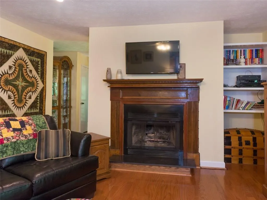 904 Woodcliff Drive Unit 904, Sandy Springs, Georgia 30350, 2 Bedrooms Bedrooms, ,2 BathroomsBathrooms,Residential,Sold,904 Woodcliff Drive Unit 904,5702992