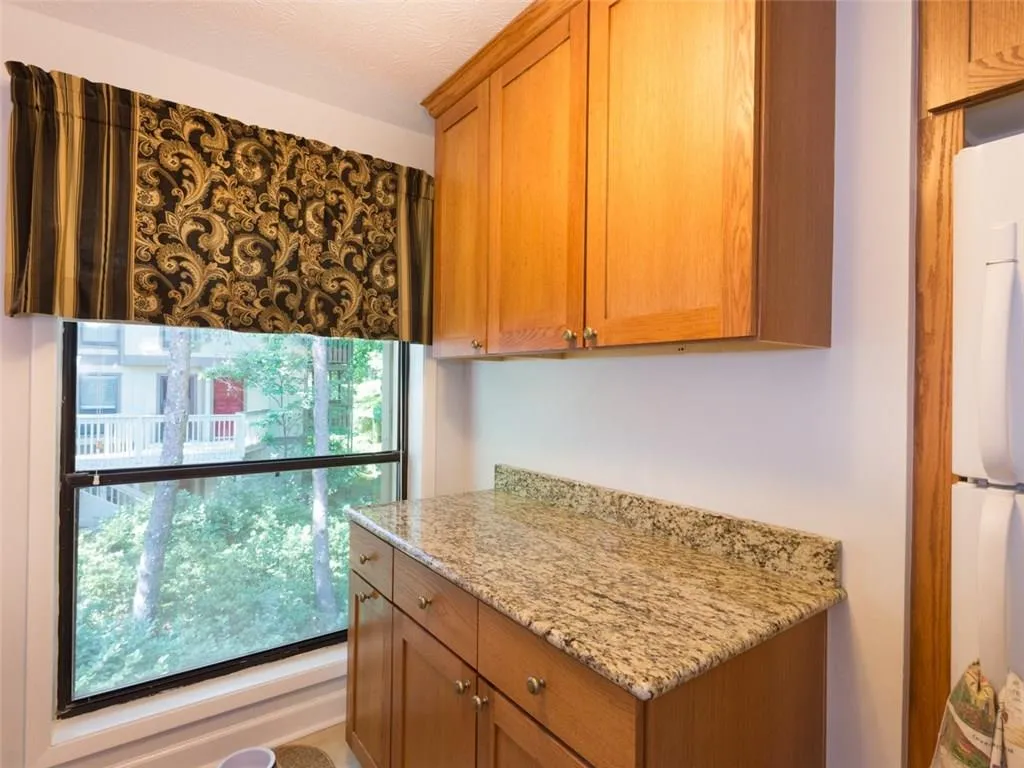 904 Woodcliff Drive Unit 904, Sandy Springs, Georgia 30350, 2 Bedrooms Bedrooms, ,2 BathroomsBathrooms,Residential,Sold,904 Woodcliff Drive Unit 904,5702992