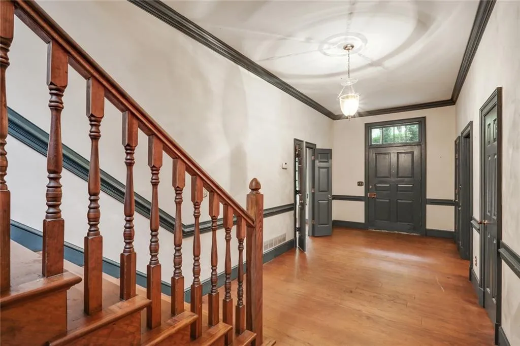 770 River Gate Drive, Sandy Springs, Georgia 30350, 4 Bedrooms Bedrooms, ,2 BathroomsBathrooms,Residential,Sold,770 River Gate Drive,6798444