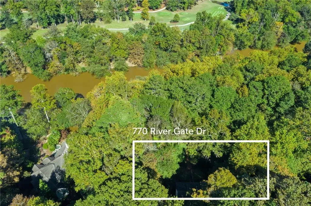 770 River Gate Drive, Sandy Springs, Georgia 30350, 4 Bedrooms Bedrooms, ,2 BathroomsBathrooms,Residential,Sold,770 River Gate Drive,6798444