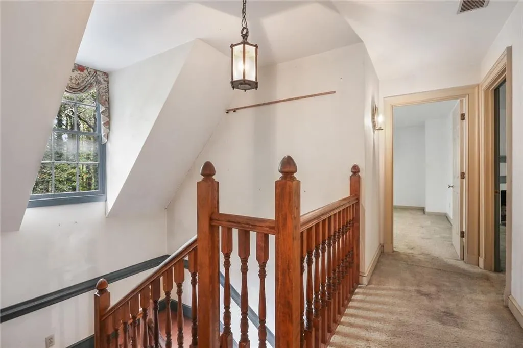770 River Gate Drive, Sandy Springs, Georgia 30350, 4 Bedrooms Bedrooms, ,2 BathroomsBathrooms,Residential,Sold,770 River Gate Drive,6798444