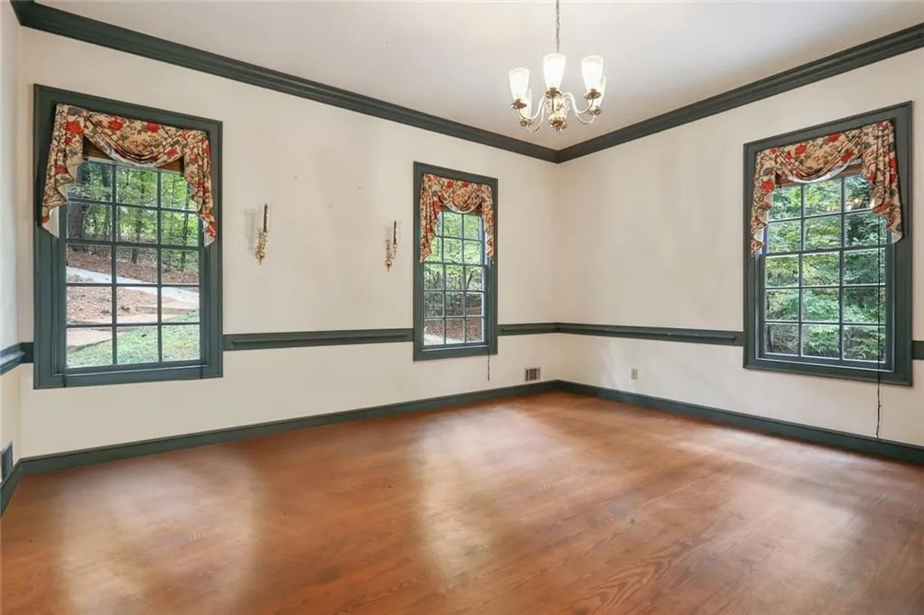 770 River Gate Drive, Sandy Springs, Georgia 30350, 4 Bedrooms Bedrooms, ,2 BathroomsBathrooms,Residential,Sold,770 River Gate Drive,6798444
