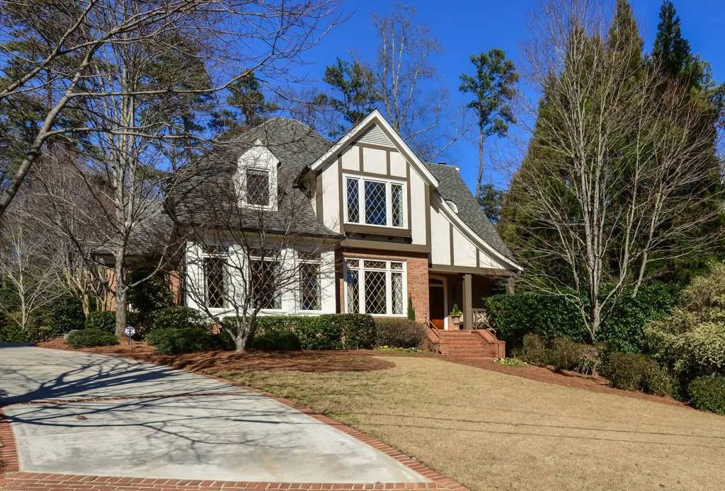 4367 W Club Drive Ne, Atlanta, Georgia 30319, 5 Bedrooms Bedrooms, ,4 BathroomsBathrooms,Residential,Sold,4367 W Club Drive Ne,5654742