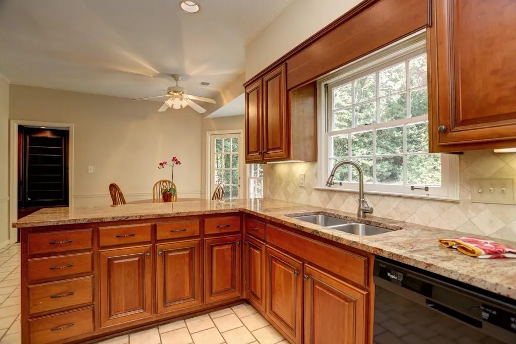 415 N Harbor Drive, Sandy Springs, Georgia 30328, 4 Bedrooms Bedrooms, ,3 BathroomsBathrooms,Residential,Sold,415 N Harbor Drive,5723925
