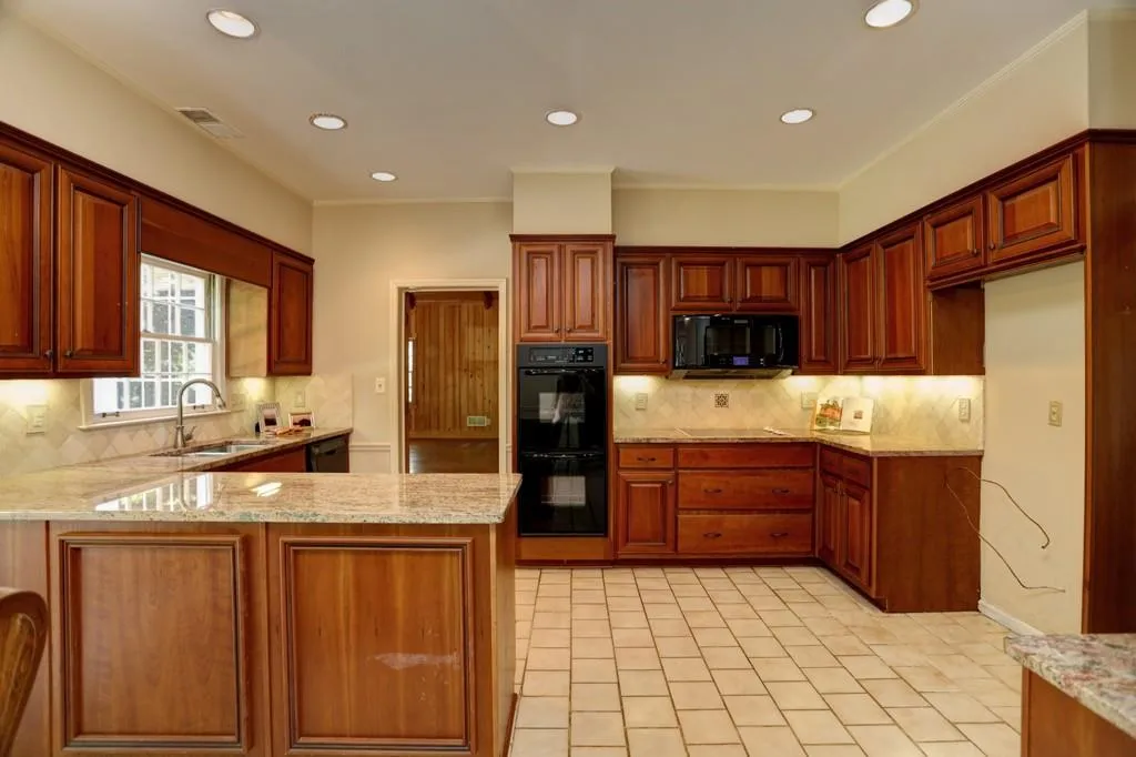 415 N Harbor Drive, Sandy Springs, Georgia 30328, 4 Bedrooms Bedrooms, ,3 BathroomsBathrooms,Residential,Sold,415 N Harbor Drive,5723925