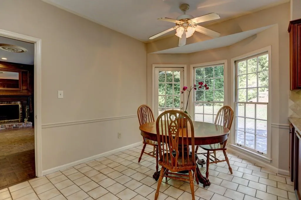 415 N Harbor Drive, Sandy Springs, Georgia 30328, 4 Bedrooms Bedrooms, ,3 BathroomsBathrooms,Residential,Sold,415 N Harbor Drive,5723925
