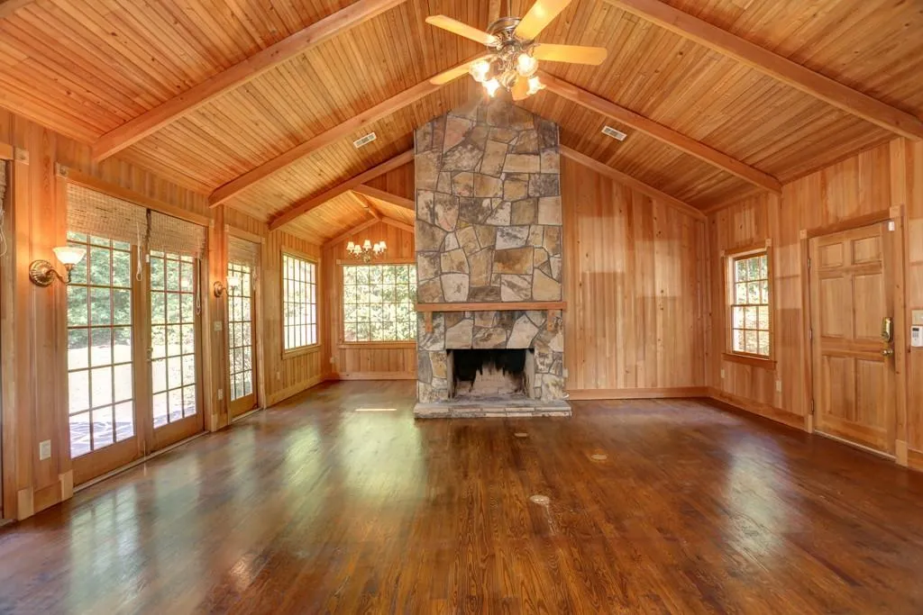415 N Harbor Drive, Sandy Springs, Georgia 30328, 4 Bedrooms Bedrooms, ,3 BathroomsBathrooms,Residential,Sold,415 N Harbor Drive,5723925