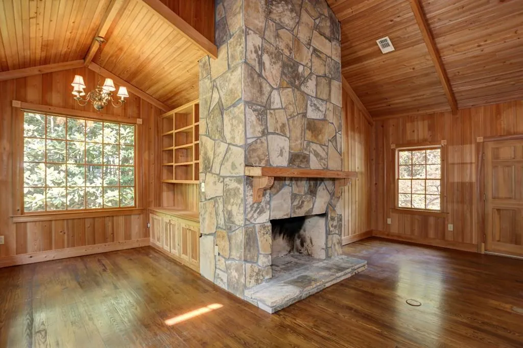 415 N Harbor Drive, Sandy Springs, Georgia 30328, 4 Bedrooms Bedrooms, ,3 BathroomsBathrooms,Residential,Sold,415 N Harbor Drive,5723925