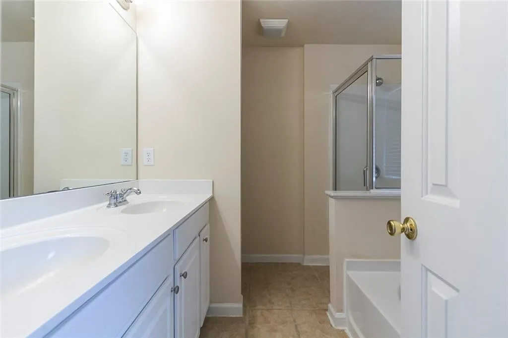 7820 Kiverton Place, Atlanta, Georgia 30350, 4 Bedrooms Bedrooms, ,3 BathroomsBathrooms,Residential,Sold,7820 Kiverton Place,7023147