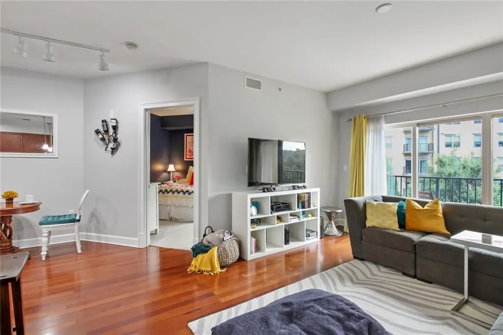 200 River Vista Drive Unit 501, Atlanta, Georgia 30339, 1 Bedroom Bedrooms, ,1 BathroomBathrooms,Residential,Sold,200 River Vista Drive Unit 501,6940618