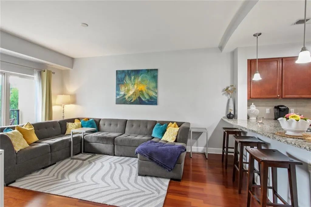 200 River Vista Drive Unit 501, Atlanta, Georgia 30339, 1 Bedroom Bedrooms, ,1 BathroomBathrooms,Residential,Sold,200 River Vista Drive Unit 501,6940618