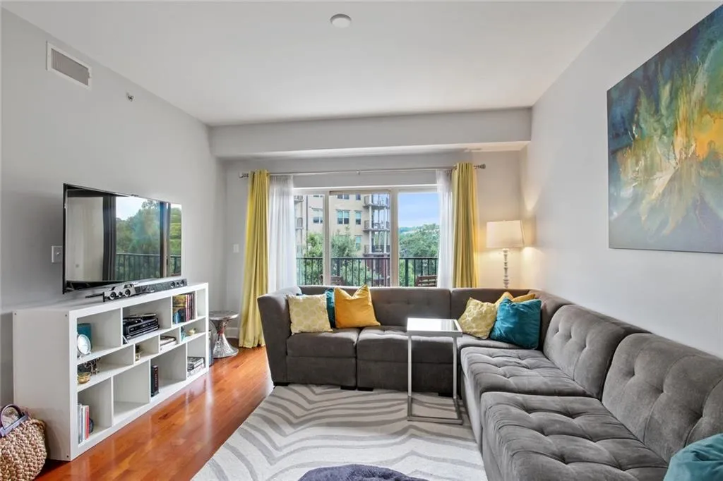 200 River Vista Drive Unit 501, Atlanta, Georgia 30339, 1 Bedroom Bedrooms, ,1 BathroomBathrooms,Residential,Sold,200 River Vista Drive Unit 501,6940618