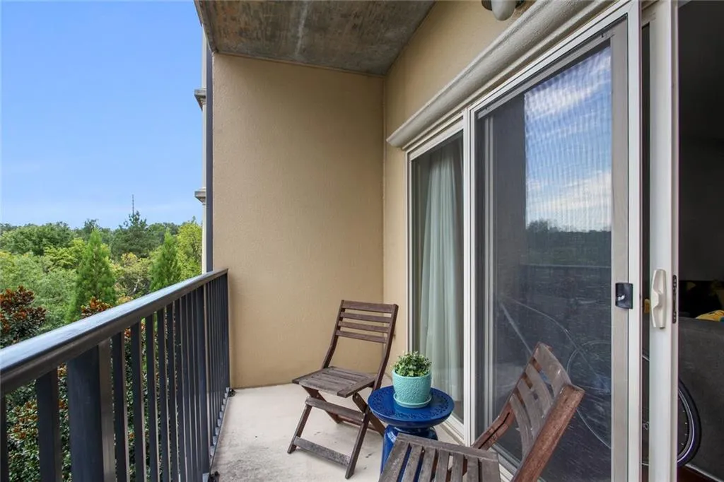 200 River Vista Drive Unit 501, Atlanta, Georgia 30339, 1 Bedroom Bedrooms, ,1 BathroomBathrooms,Residential,Sold,200 River Vista Drive Unit 501,6940618