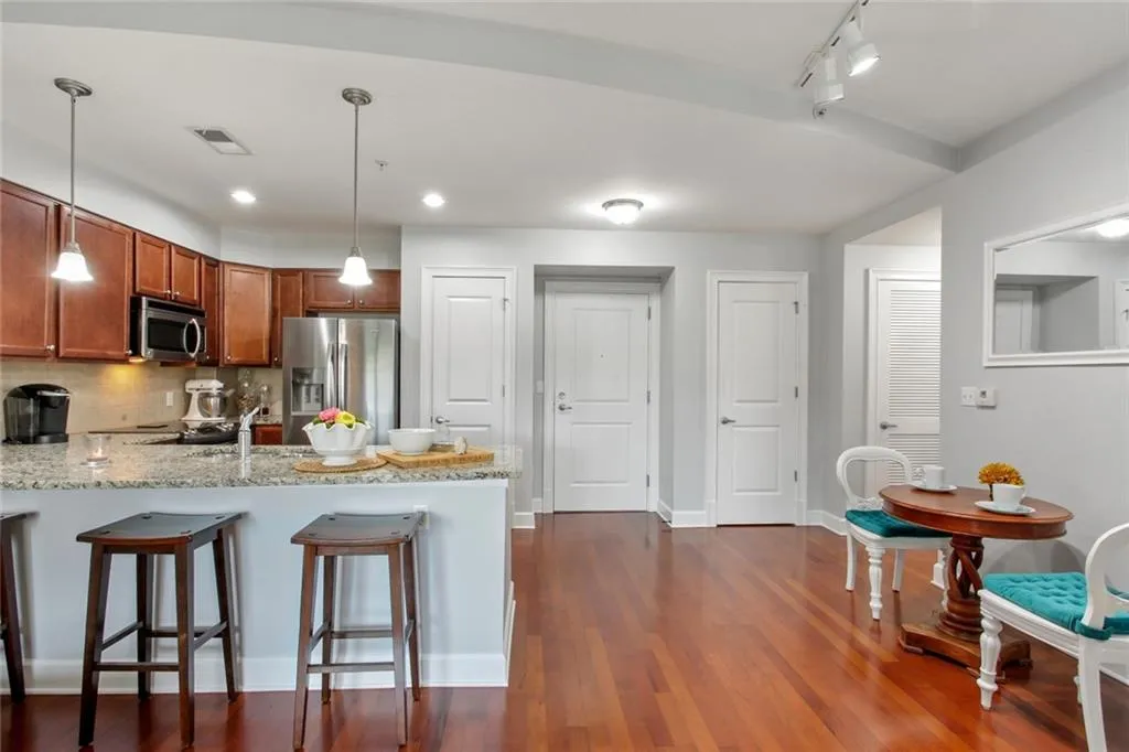 200 River Vista Drive Unit 501, Atlanta, Georgia 30339, 1 Bedroom Bedrooms, ,1 BathroomBathrooms,Residential,Sold,200 River Vista Drive Unit 501,6940618